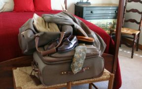 Best Ways to Pack Suitcase in Week